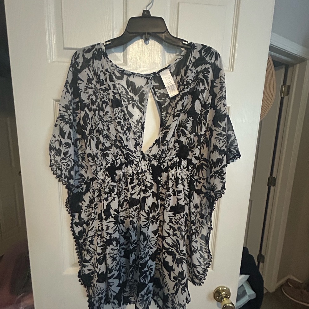 Time and Tru Black and White Floral cover up